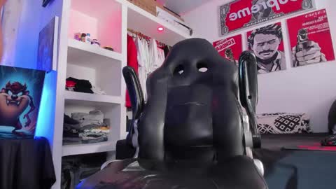 Snapshot of eren_blade_ chatting on 11.16.25 Tht BOSS Eren online show from 11.16.25