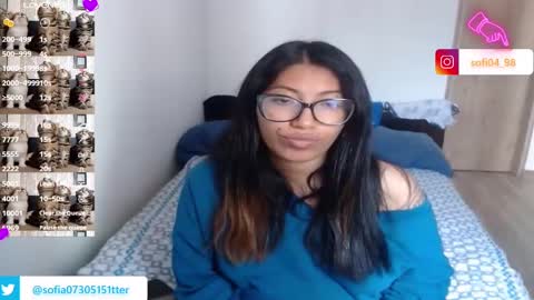 Snapshot of eren_mikasa chatting on 02.20.25 sofia online show from 02.20.25