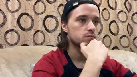 Snapshot of eric_blond chatting on 10.26.25 Eric online show from 10.26.25