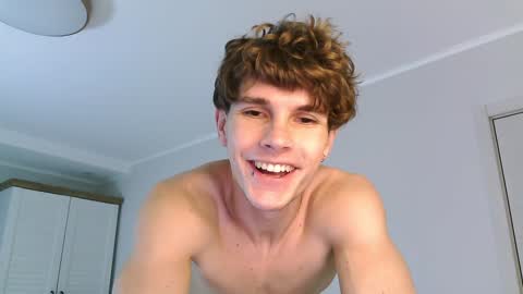 Snapshot of eric_crush chatting on 12.15.24 Eric Crush online show from 12.15.24
