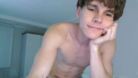 Snapshot of eric_crush chatting on 12.18.24 Eric Crush online show from 12.18.24