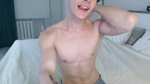 Snapshot of eric_crush chatting on 12.30.24 Eric Crush online show from 12.30.24