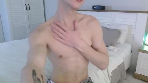 Snapshot of eric_crush chatting on 02.22.25 Eric Crush online show from 02.22.25