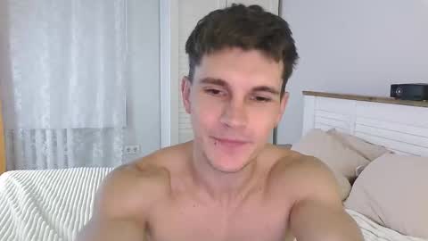 Snapshot of eric_crush chatting on 09.17.25 Eric Crush online show from 09.17.25