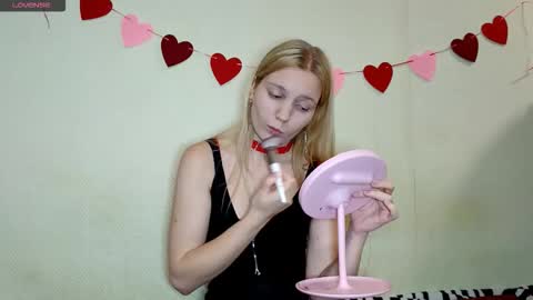 Amelie online show from 11.23.25