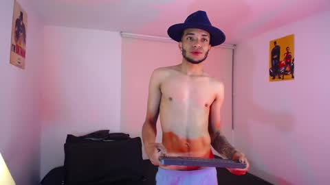 Snapshot of eros_chipre chatting on 12.28.24 Eros online show from 12.28.24