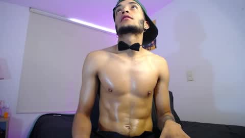 Snapshot of eros_chipre chatting on 01.29.25 Eros online show from 01.29.25