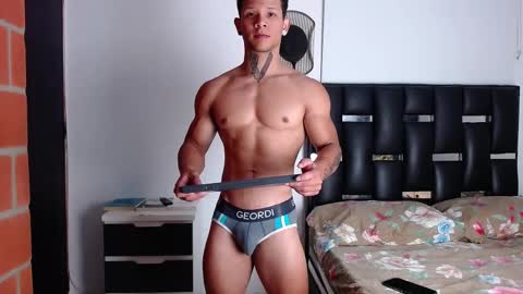Snapshot of erosscott chatting on 03.07.25 Eros online show from 03.07.25