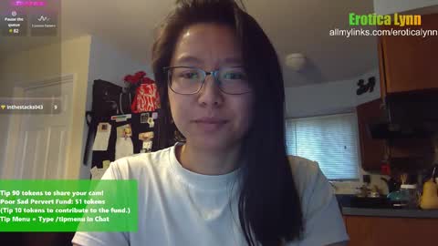Snapshot of eroticalynn chatting on 02.11.25 Lynn online show from 02.11.25