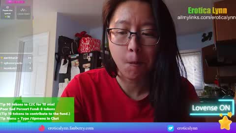 Snapshot of eroticalynn chatting on 03.06.25 Lynn online show from 03.06.25