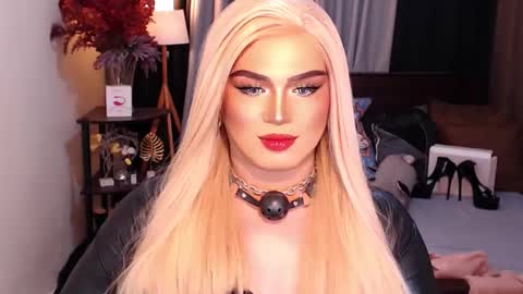 Snapshot of eroticfowler69 chatting on 12.09.24 Anastasia online show from 12.09.24