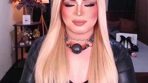 Snapshot of eroticfowler69 chatting on 01.11.25 Anastasia online show from 01.11.25