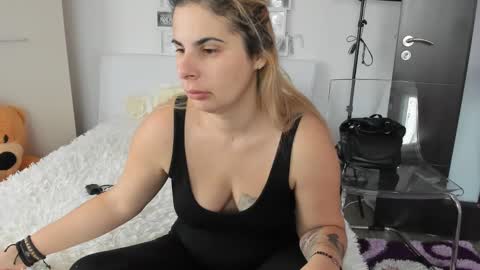 Snapshot of eroticsensualkitty4u chatting on 12.03.24 eroticsensualkitty4u online show from 12.03.24