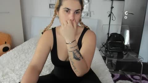 Snapshot of eroticsensualkitty4u chatting on 12.07.24 eroticsensualkitty4u online show from 12.07.24