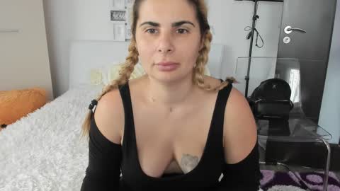 Snapshot of eroticsensualkitty4u chatting on 12.09.24 eroticsensualkitty4u online show from 12.09.24