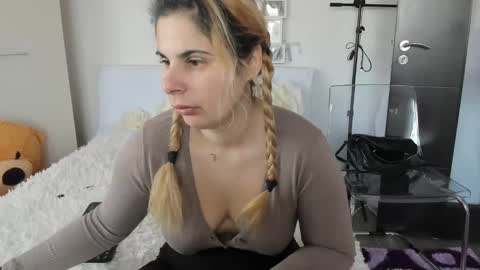 Snapshot of eroticsensualkitty4u chatting on 01.09.25 eroticsensualkitty4u online show from 01.09.25