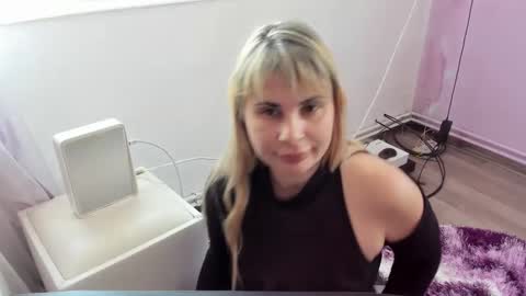 Snapshot of eroticsensualkitty4u chatting on 02.21.25 eroticsensualkitty4u online show from 02.21.25