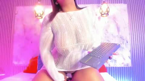 Snapshot of esmeralda_duarte chatting on 12.20.24 esmeralda online show from 12.20.24