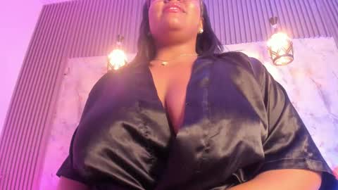 Snapshot of esmeralda_duarte chatting on 02.03.25 esmeralda online show from 02.03.25