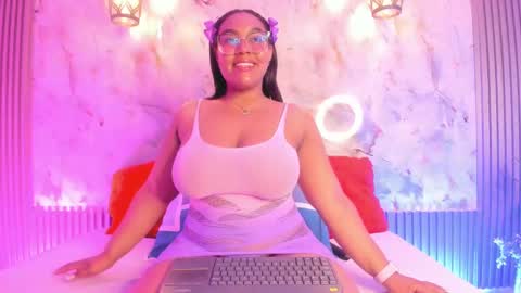Snapshot of esmeralda_duarte chatting on 02.26.25 esmeralda online show from 02.26.25