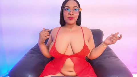 Snapshot of esmeralda_duarte chatting on 09.27.25 esmeralda online show from 09.27.25