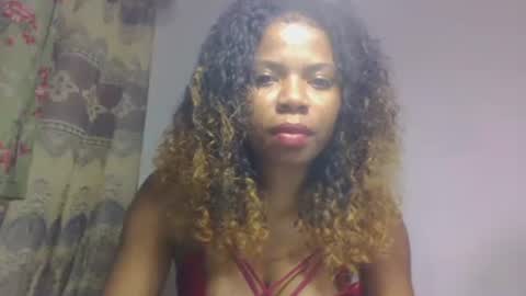 Snapshot of esmeraldae chatting on 10.08.25 esmeraldae online show from 10.08.25