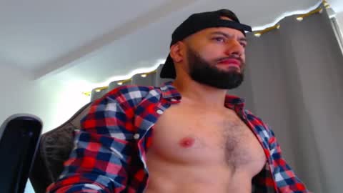 Snapshot of esteban7984068 chatting on 11.06.25 esteban online show from 11.06.25