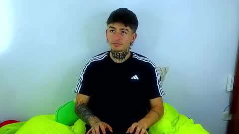 Snapshot of estebanchar_ chatting on 03.05.25 Esteban independent model online show from 03.05.25
