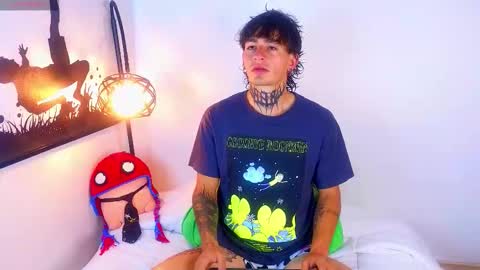 Snapshot of estebanchar_ chatting on 09.10.25 Esteban independent model online show from 09.10.25