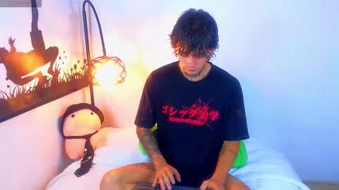 Snapshot of estebanchar_ chatting on 09.17.25 Esteban independent model online show from 09.17.25