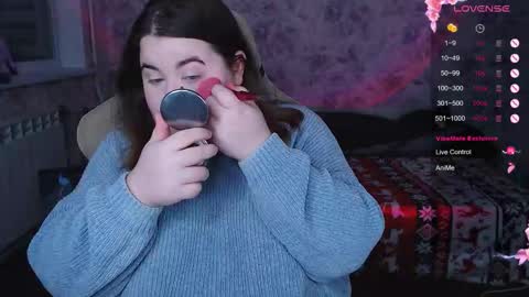 estelle_hicks online show from 11.18.25