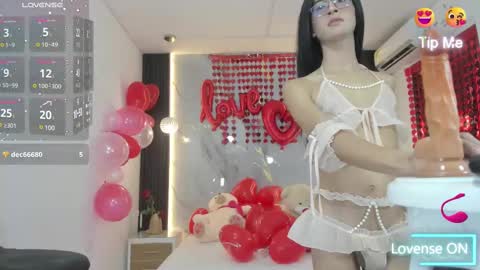 Estephany online show from 02.15.25