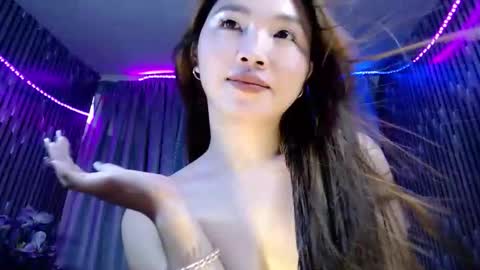 Snapshot of estherlust chatting on 09.24.25 IRIS online show from 09.24.25