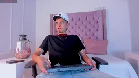 Ethan online show from 11.22.25