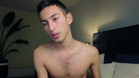 Snapshot of ethan_skiny_ chatting on 12.26.24 Joan online show from 12.26.24