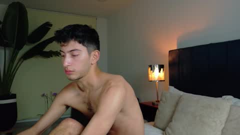 Snapshot of ethan_skiny_ chatting on 11.02.25 Joan online show from 11.02.25