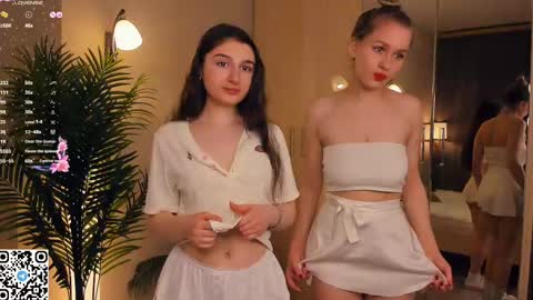 Snapshot of eugeniabrainard chatting on 02.27.25 Kira and Kamila online show from 02.27.25