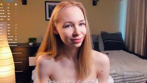 Snapshot of eugeniabrainard chatting on 02.28.25 Kira and Kamila online show from 02.28.25