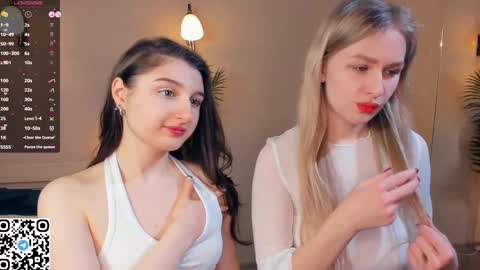 Snapshot of eugeniabrainard chatting on 03.12.25 Kira and Kamila online show from 03.12.25