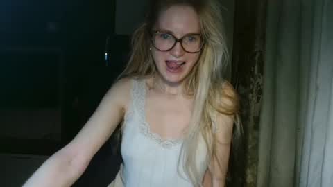 Snapshot of eva2323 chatting on 03.07.25 eva2323 online show from 03.07.25