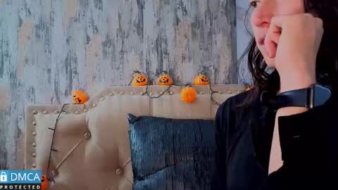 Snapshot of eva_delight_ chatting on 10.21.25 eva delight online show from 10.21.25