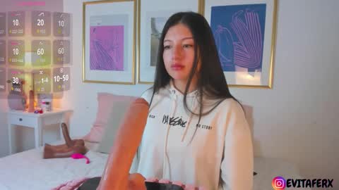 Snapshot of eva_depp chatting on 09.26.25 Evaa Depp online show from 09.26.25