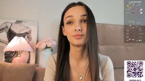 Snapshot of eva_doncray chatting on 02.07.25 Eva online show from 02.07.25