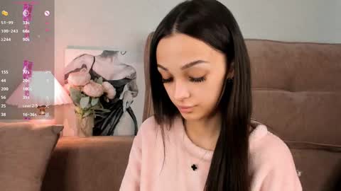 Snapshot of eva_doncray chatting on 03.11.25 Eva online show from 03.11.25