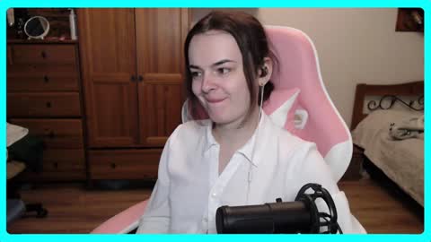 Snapshot of eva_katt chatting on 01.22.25 Gamer Katt online show from 01.22.25