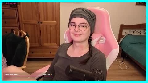 Snapshot of eva_katt chatting on 09.27.25 Gamer Katt online show from 09.27.25