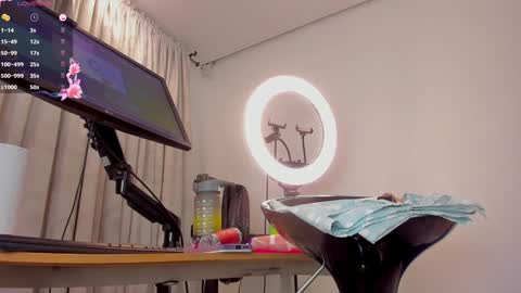 Snapshot of eva_rain chatting on 01.25.25 Eva online show from 01.25.25