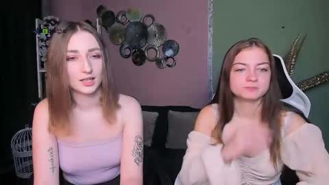 Snapshot of eva_smiith_ chatting on 11.27.25 Eva online show from 11.27.25