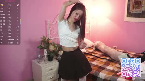 Snapshot of eva_vibe chatting on 10.18.25 eva_vibe online show from 10.18.25