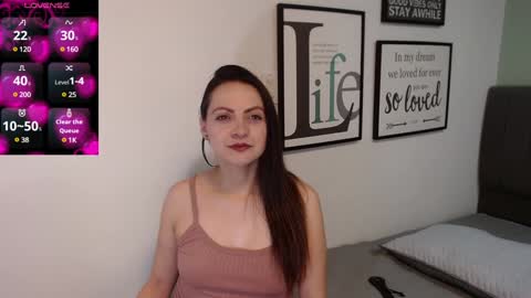 Snapshot of eva_villa chatting on 12.11.24 Eva online show from 12.11.24